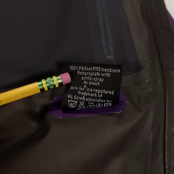 Norrona Falketind GORE-TEX Pac-lite Shell Jacket Men's XXL 2XL Purple EUC! - Picture 12 of 16